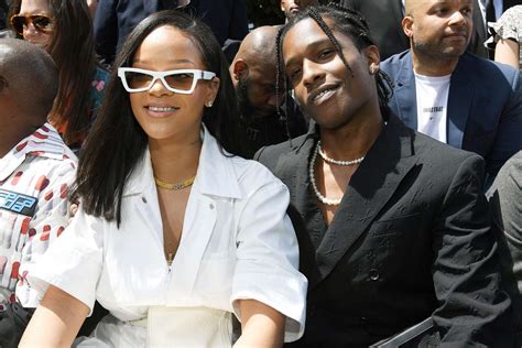 rihanna boyfriend.